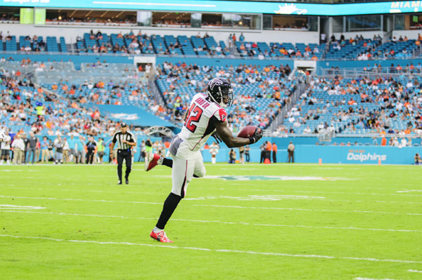 Falcons WR, #12 Mohammed Sanu, uses one hand to haul in a pass from Matt Ryan