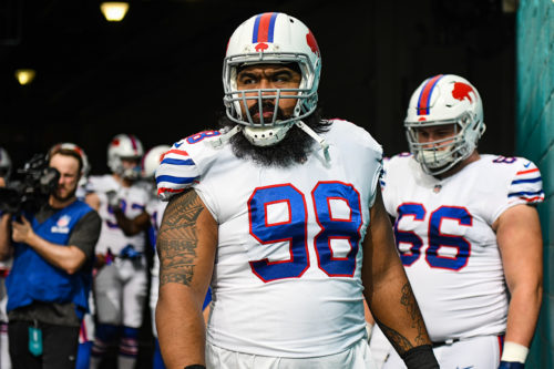 Buffalo Bills defensive tackle Star Lotulelei (98)