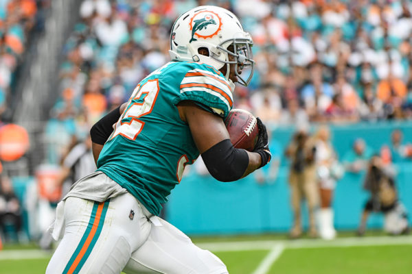 Miami Dolphins running back Kenyan Drake (32) returns a kick off